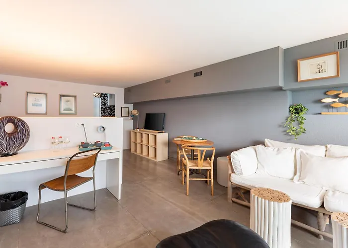 Sitges Beach Hostal